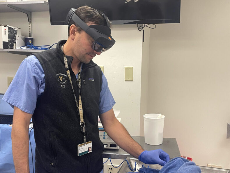 Grant supports development of head-mounted augmented reality system to guide tumor resection 